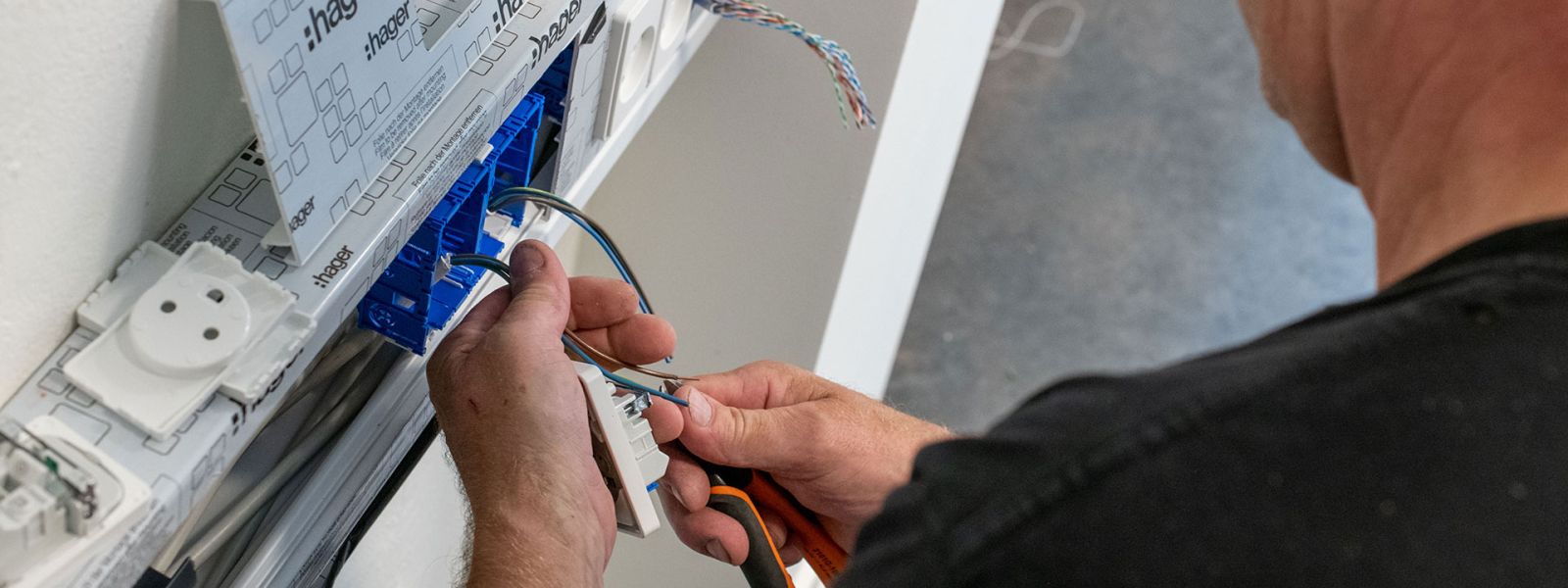 Elektriker - elinstallationer - privat og erhverv